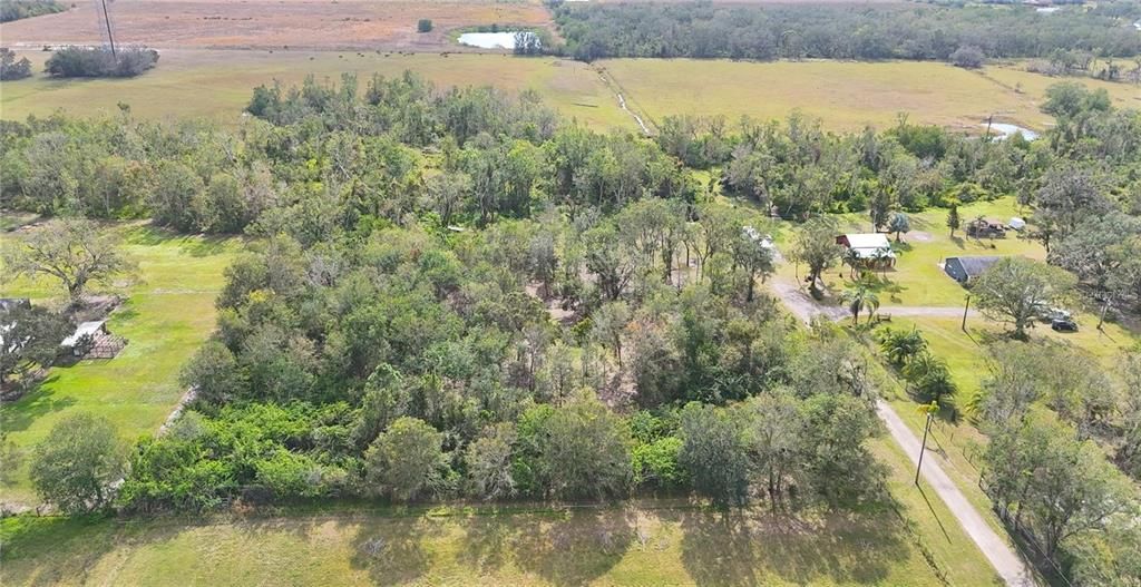 En Venta: $3,700,777 (15.03 acres)