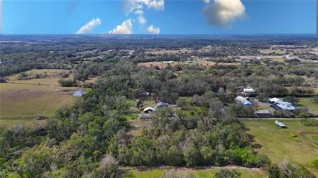 En Venta: $3,700,777 (15.03 acres)