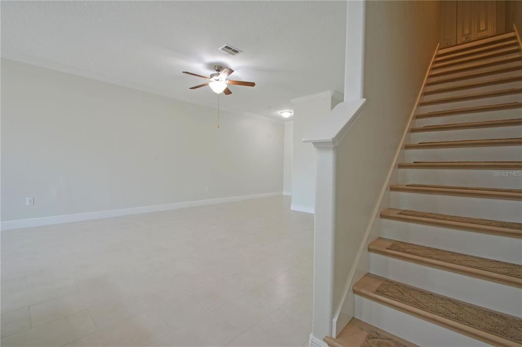 For Rent: $2,200 (3 beds, 2 baths, 1666 Square Feet)