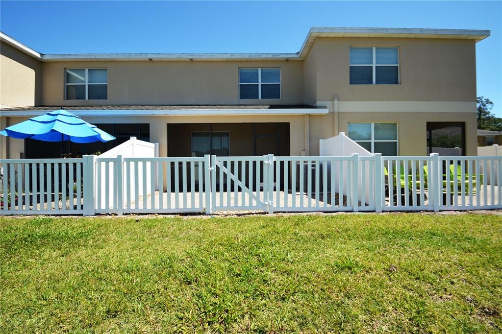 For Rent: $2,200 (3 beds, 2 baths, 1666 Square Feet)