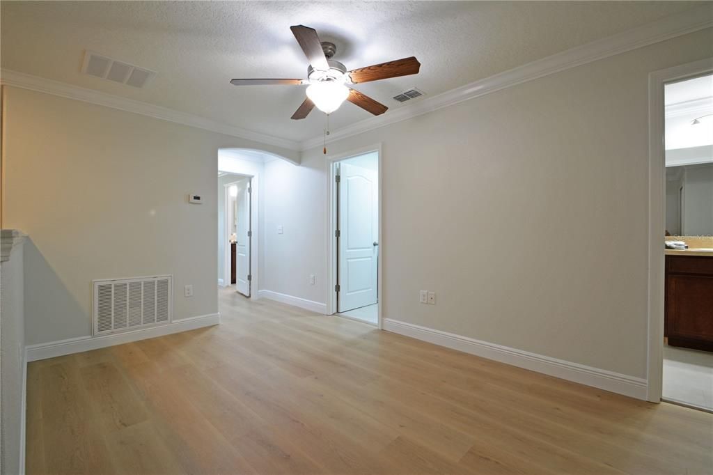 For Rent: $2,200 (3 beds, 2 baths, 1666 Square Feet)