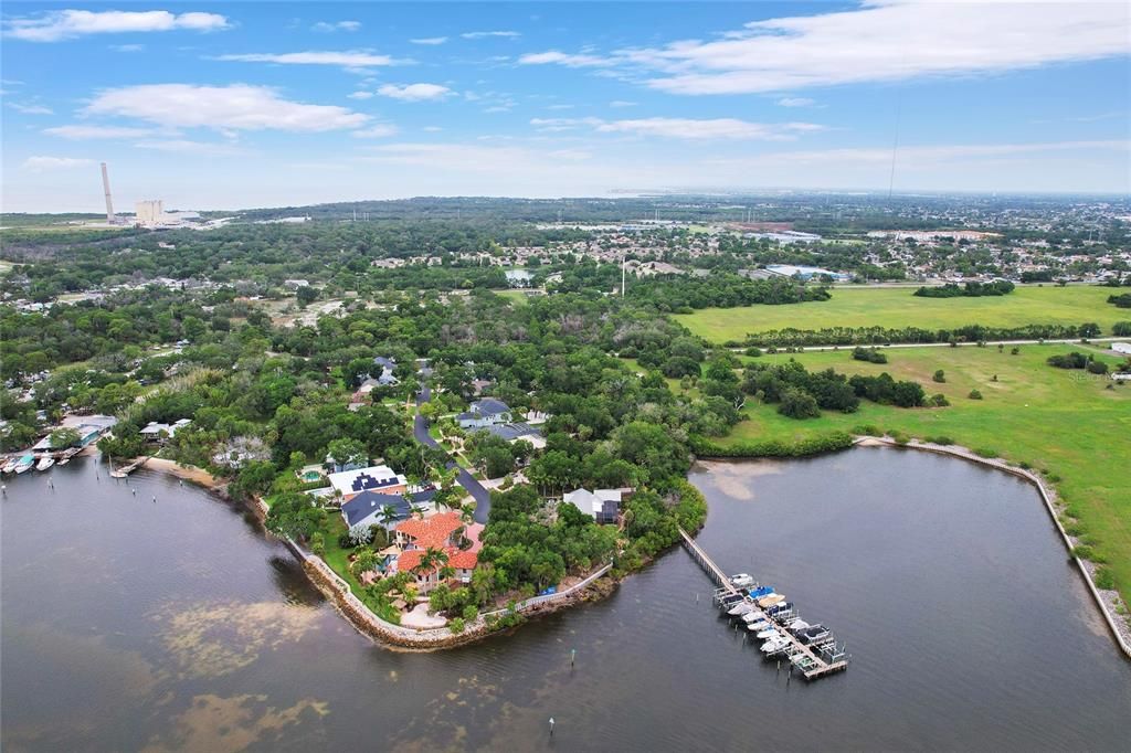 На продажу: $425,000 (0.48 acres)