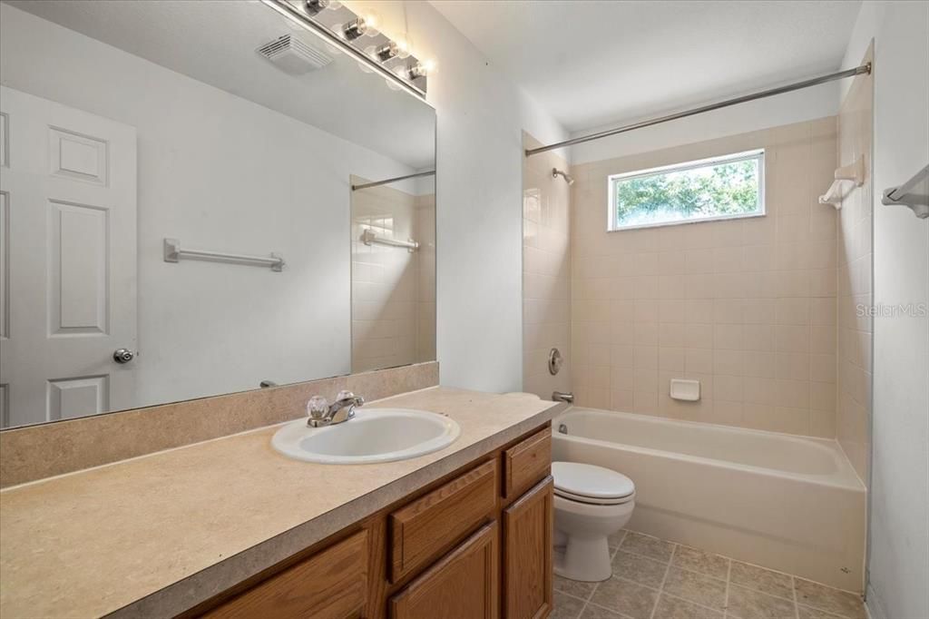 For Rent: $2,250 (4 beds, 2 baths, 2538 Square Feet)