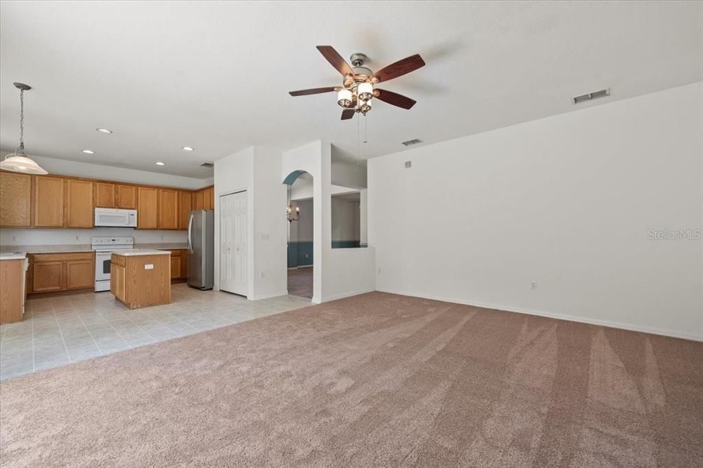 For Rent: $2,250 (4 beds, 2 baths, 2538 Square Feet)