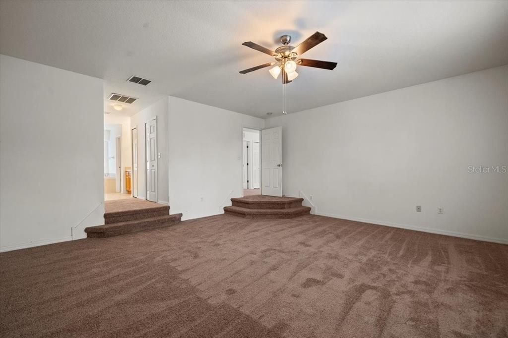 For Rent: $2,250 (4 beds, 2 baths, 2538 Square Feet)
