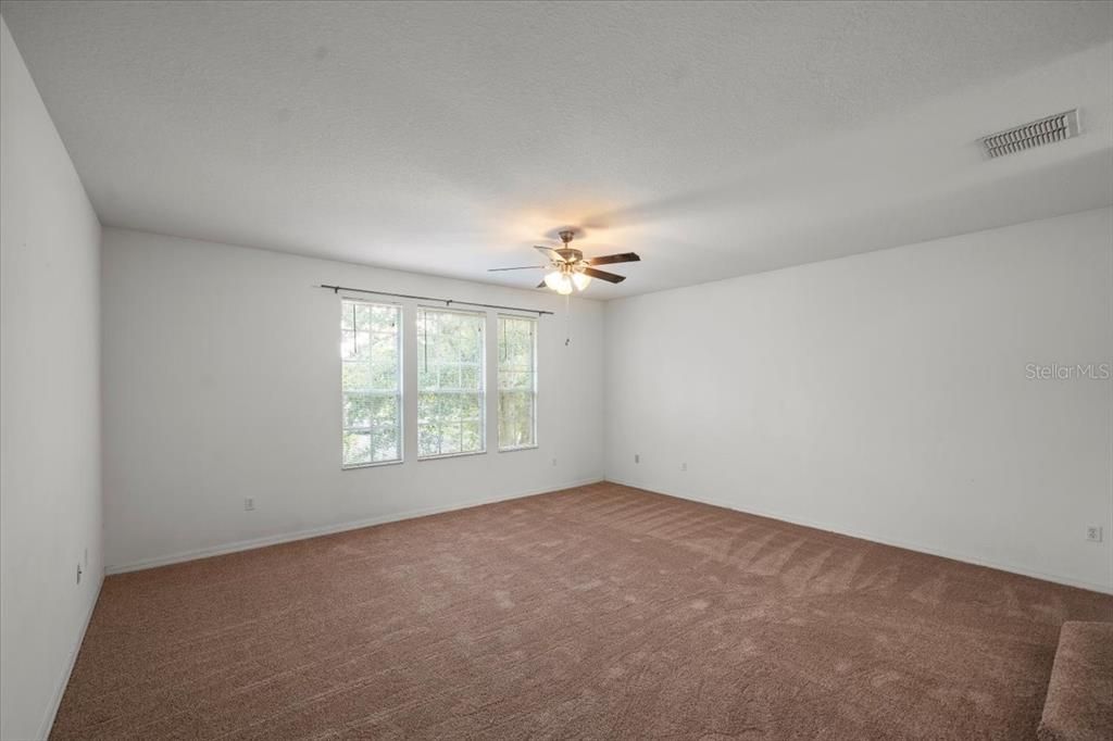 For Rent: $2,250 (4 beds, 2 baths, 2538 Square Feet)