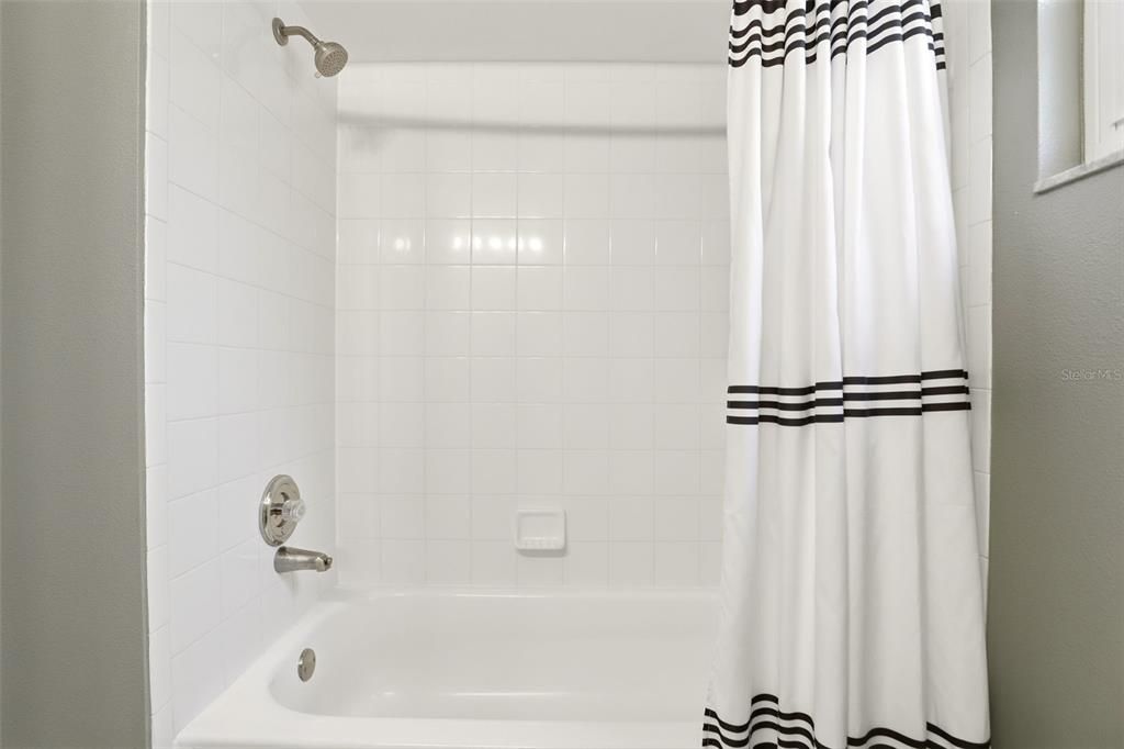 For Sale: $414,000 (4 beds, 2 baths, 1749 Square Feet)
