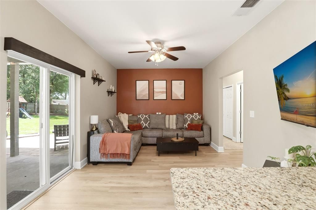 For Sale: $414,000 (4 beds, 2 baths, 1749 Square Feet)