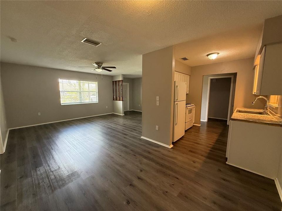 For Rent: $1,700 (2 beds, 2 baths, 1142 Square Feet)