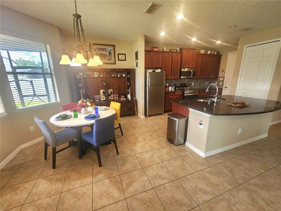For Sale: $410,000 (3 beds, 2 baths, 2193 Square Feet)