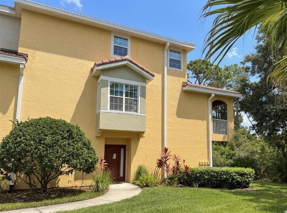 For Sale: $354,000 (3 beds, 3 baths, 1559 Square Feet)