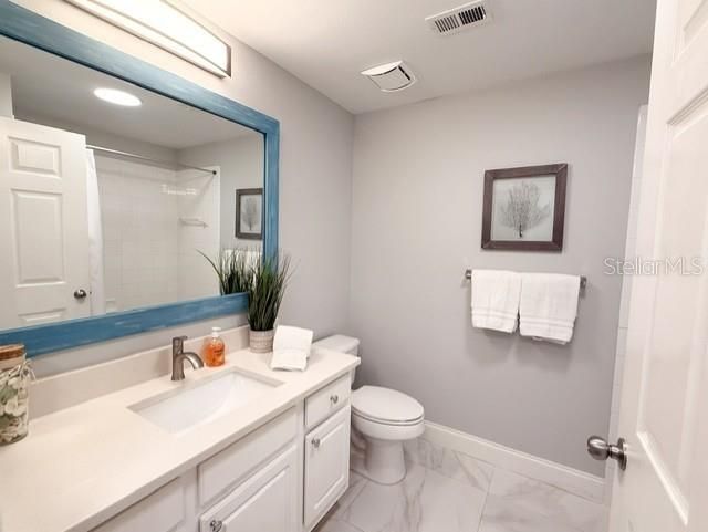 For Sale: $354,000 (3 beds, 3 baths, 1559 Square Feet)