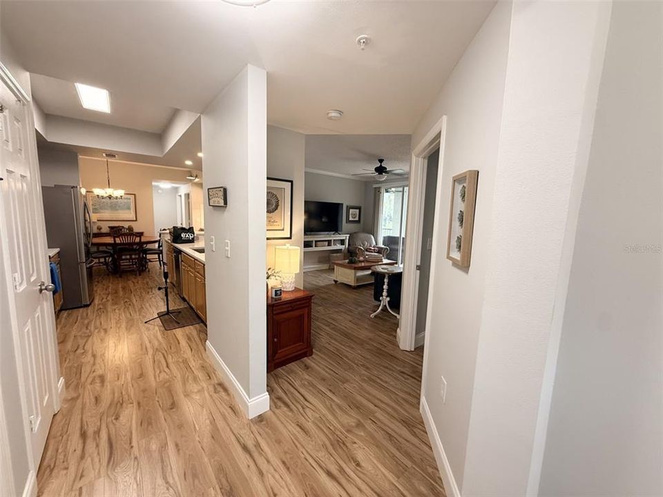 For Sale: $354,000 (3 beds, 3 baths, 1559 Square Feet)