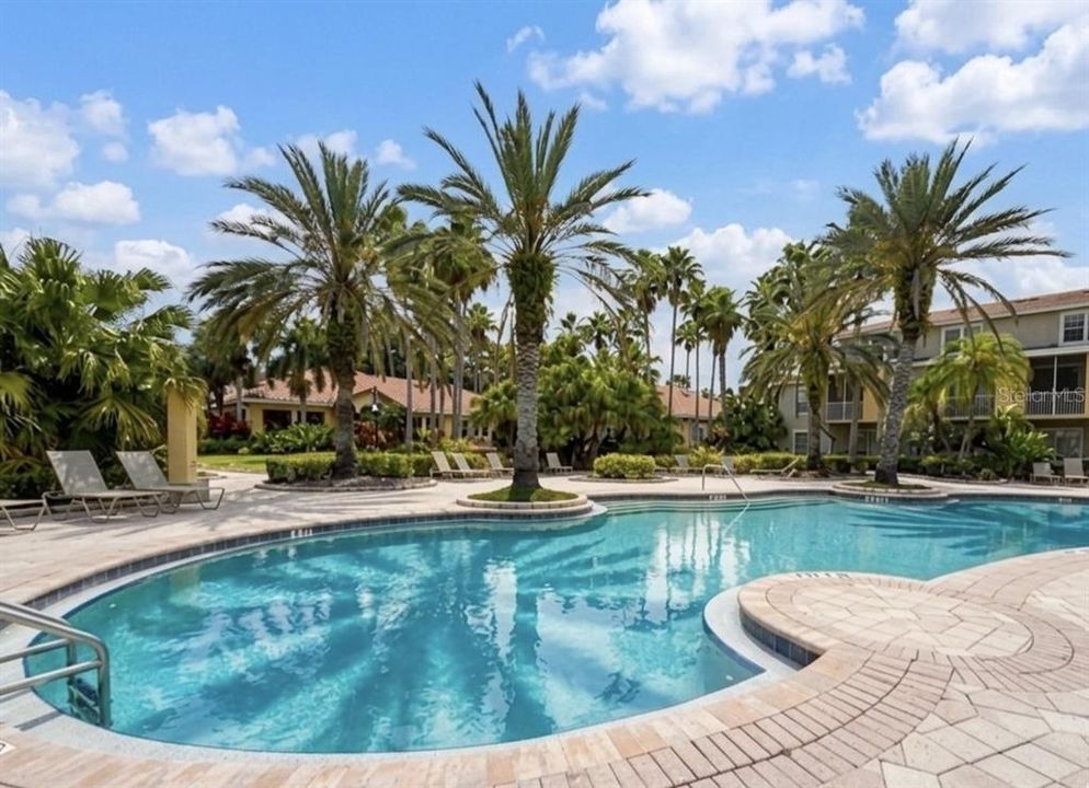 For Sale: $354,000 (3 beds, 3 baths, 1559 Square Feet)