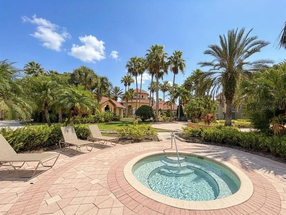 For Sale: $354,000 (3 beds, 3 baths, 1559 Square Feet)
