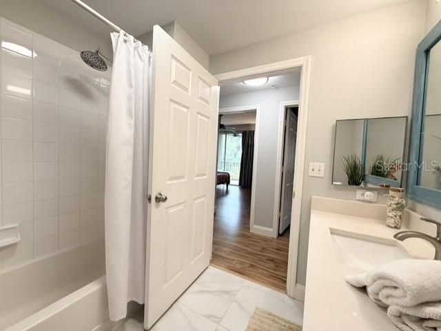 For Sale: $354,000 (3 beds, 3 baths, 1559 Square Feet)