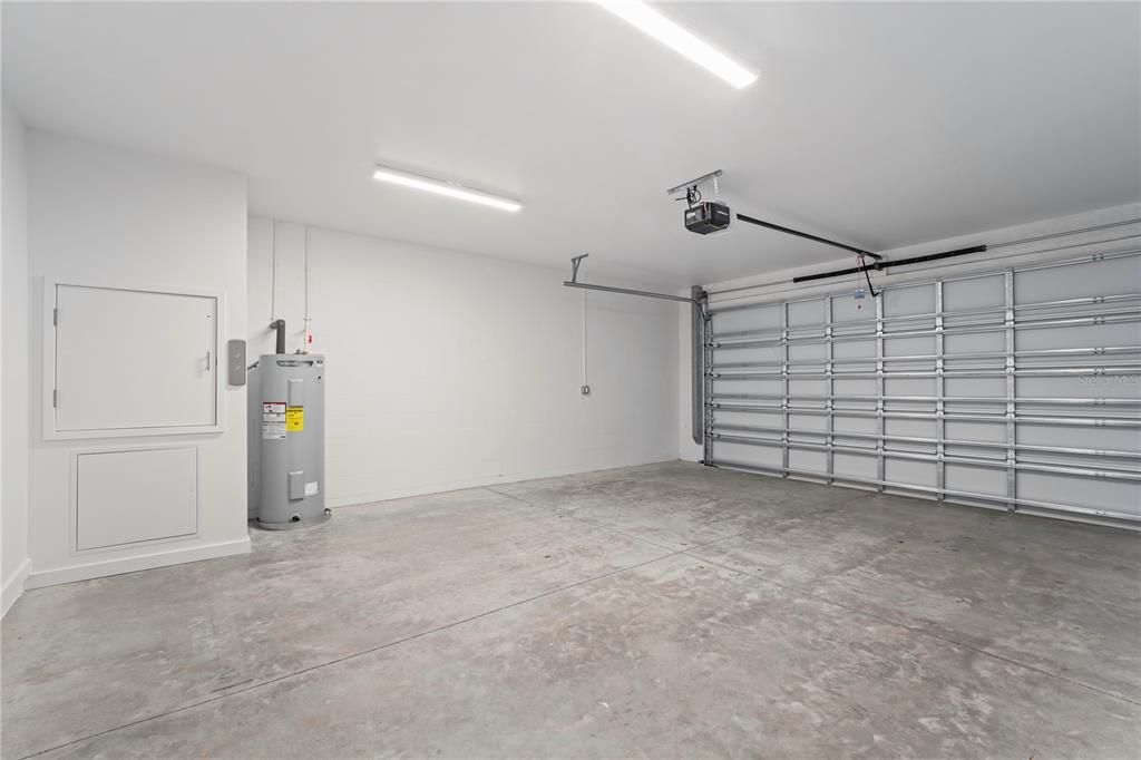 En Venta: $805,000 (3 camas, 3 baños, 2202 Pies cuadrados)