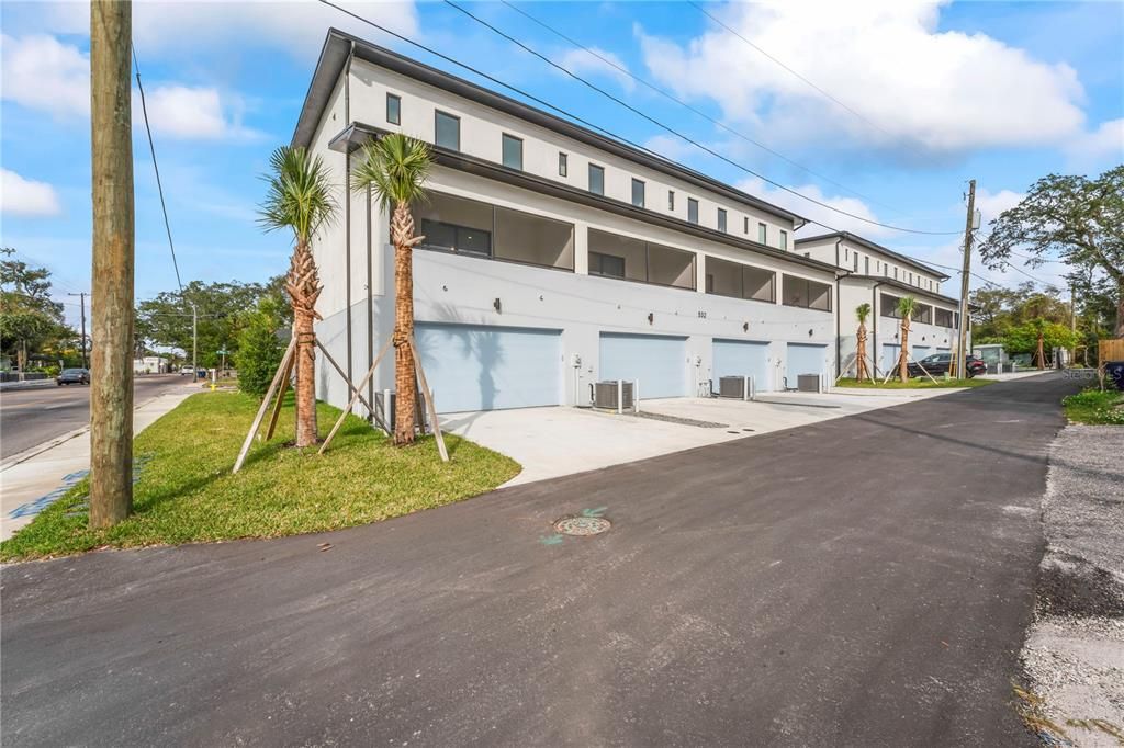En Venta: $805,000 (3 camas, 3 baños, 2202 Pies cuadrados)