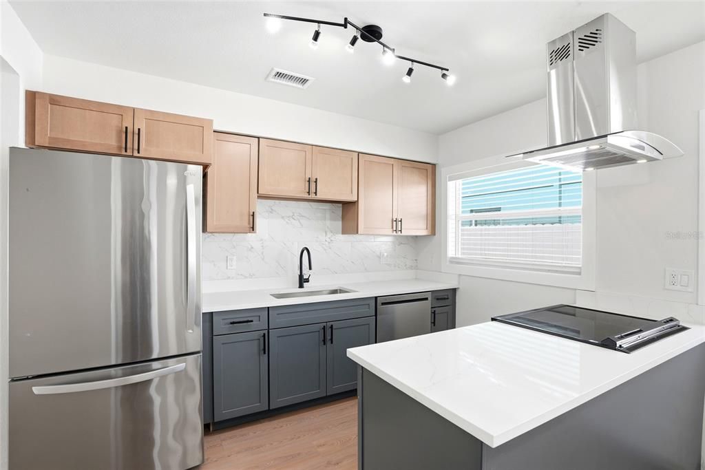 For Sale: $499,999 (3 beds, 2 baths, 1283 Square Feet)
