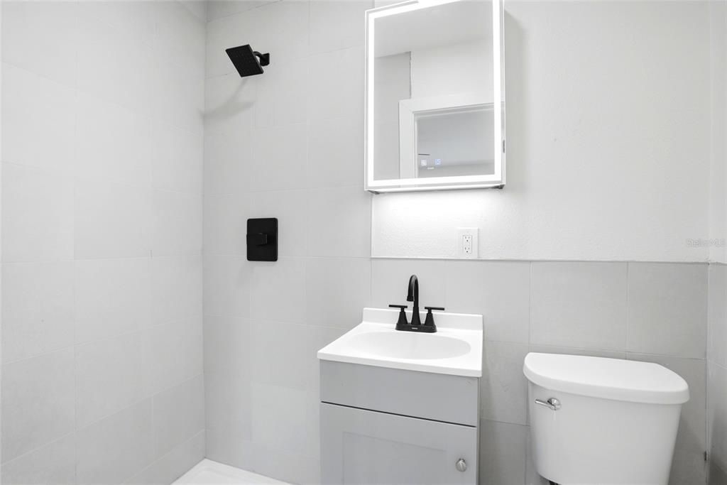 For Sale: $499,999 (3 beds, 2 baths, 1283 Square Feet)