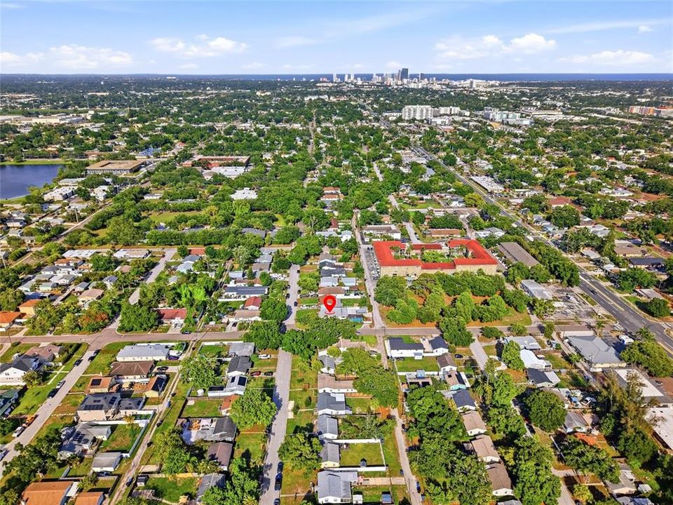 For Sale: $499,999 (3 beds, 2 baths, 1283 Square Feet)