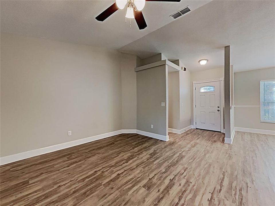 For Rent: $2,250 (3 beds, 2 baths, 1351 Square Feet)