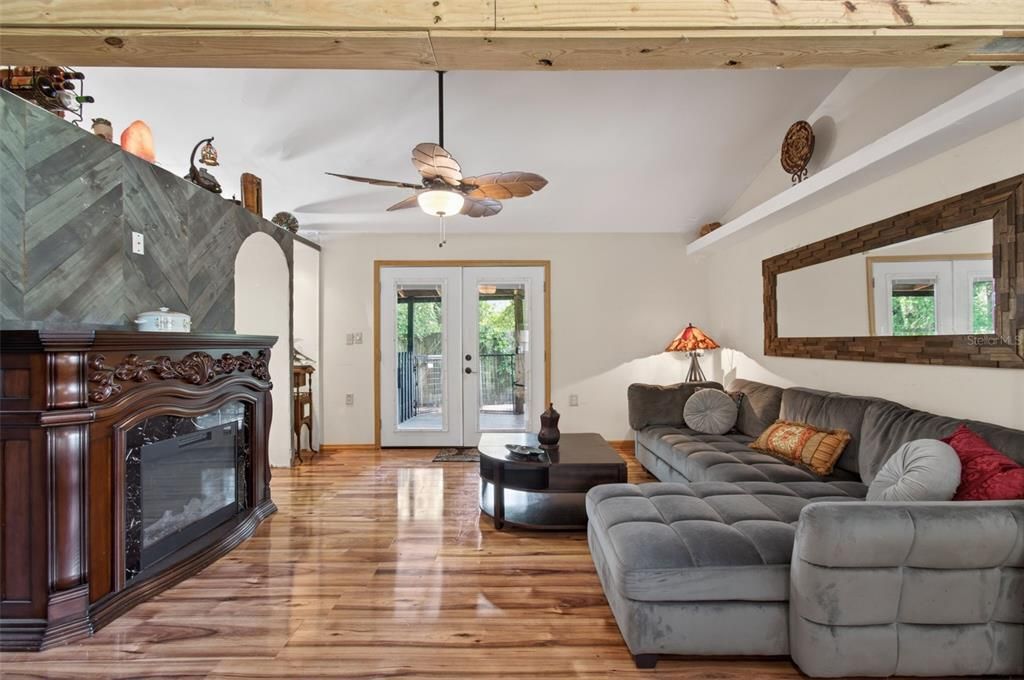 For Sale: $249,500 (3 beds, 2 baths, 1797 Square Feet)