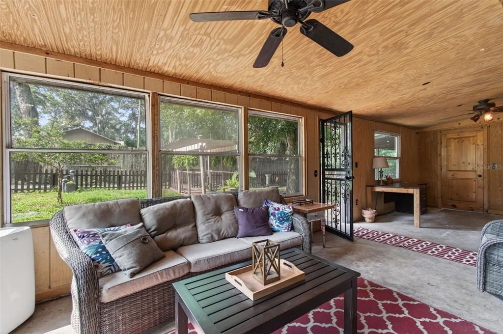 For Sale: $249,500 (3 beds, 2 baths, 1797 Square Feet)