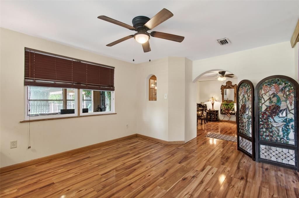 For Sale: $249,500 (3 beds, 2 baths, 1797 Square Feet)