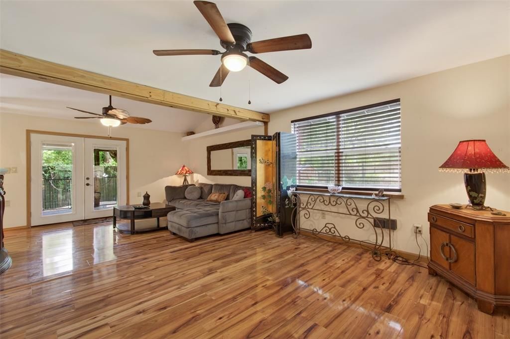 For Sale: $249,500 (3 beds, 2 baths, 1797 Square Feet)