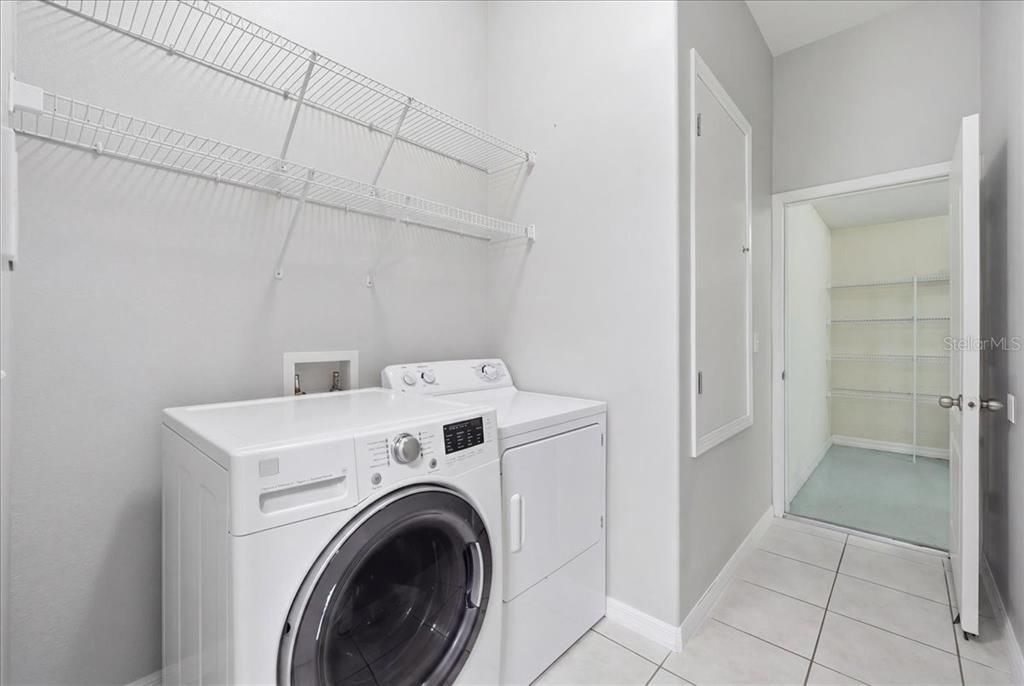 For Sale: $335,000 (4 beds, 2 baths, 1766 Square Feet)