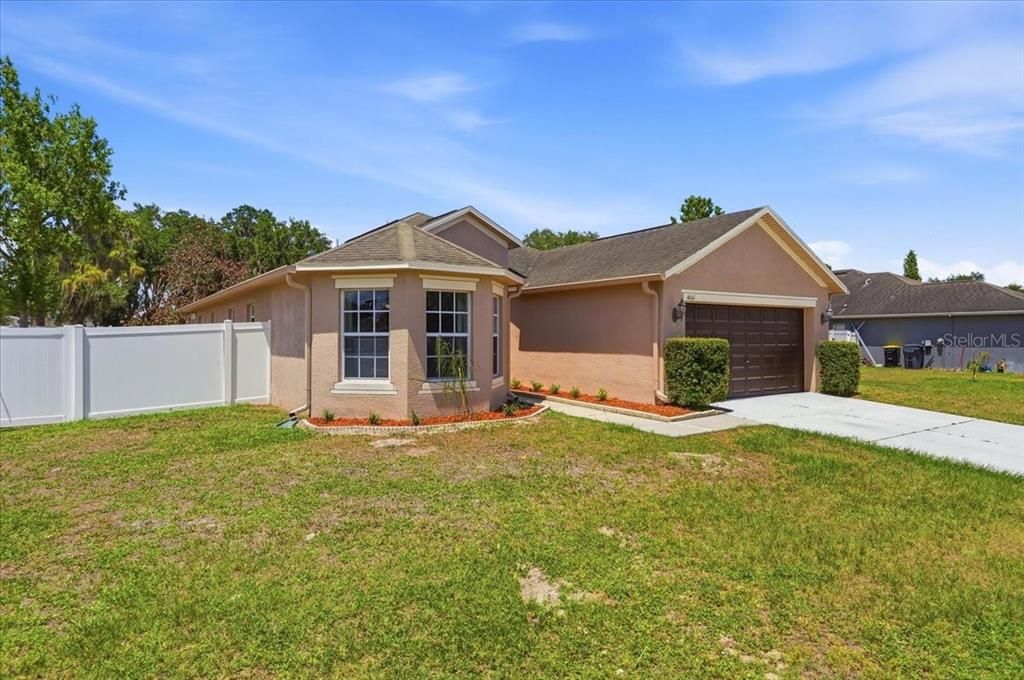 For Sale: $335,000 (4 beds, 2 baths, 1766 Square Feet)