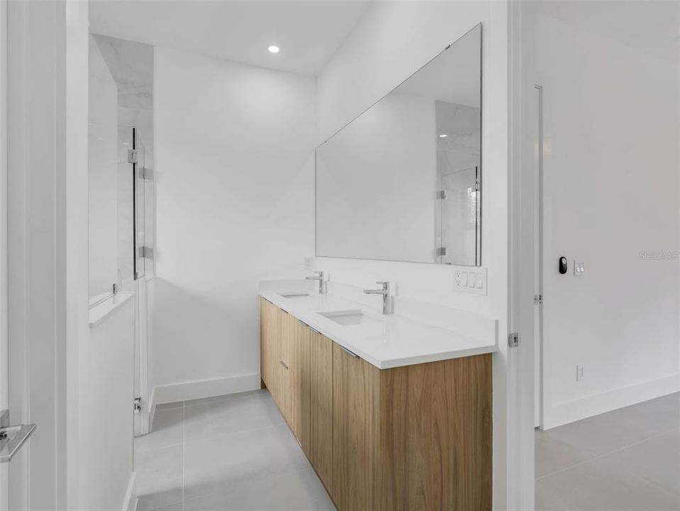 For Sale: $425,000 (3 beds, 2 baths, 1854 Square Feet)