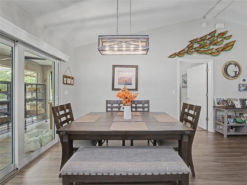 En Venta: $400,000 (5 camas, 2 baños, 1588 Pies cuadrados)