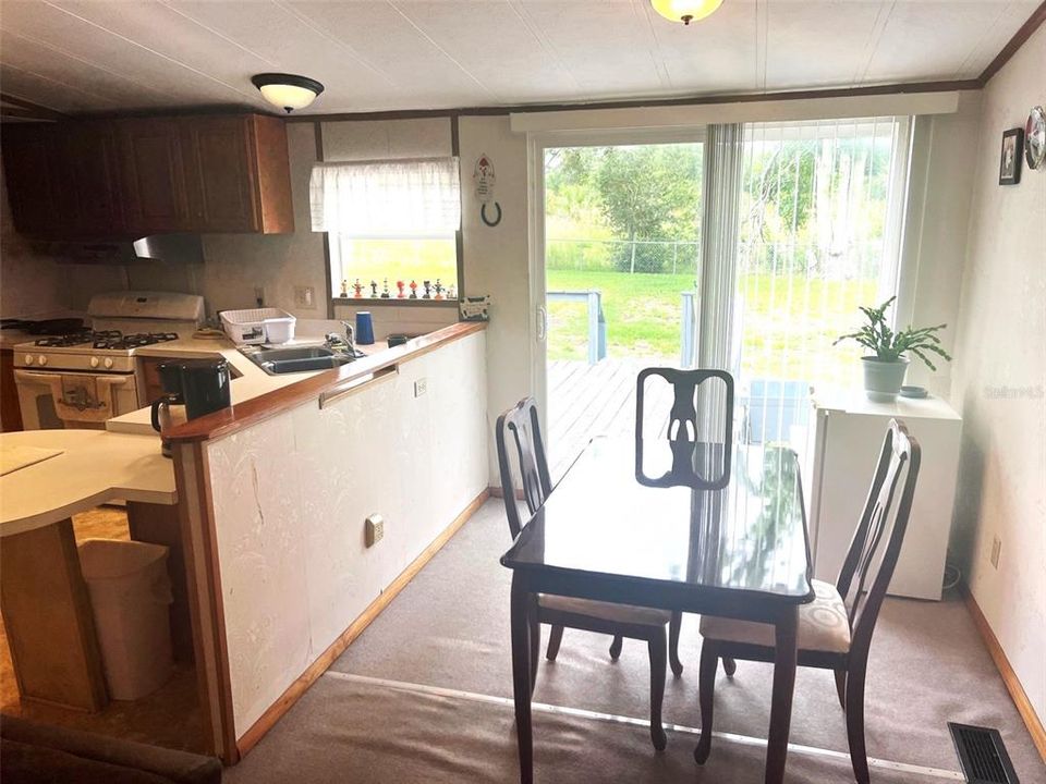 For Sale: $139,500 (3 beds, 2 baths, 1356 Square Feet)