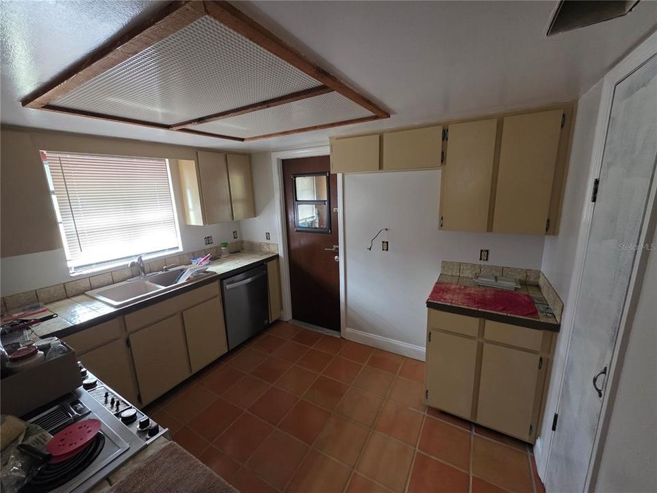 В аренду: $1,975 (2 спален, 2 ванн, 1120 Квадратных фут)