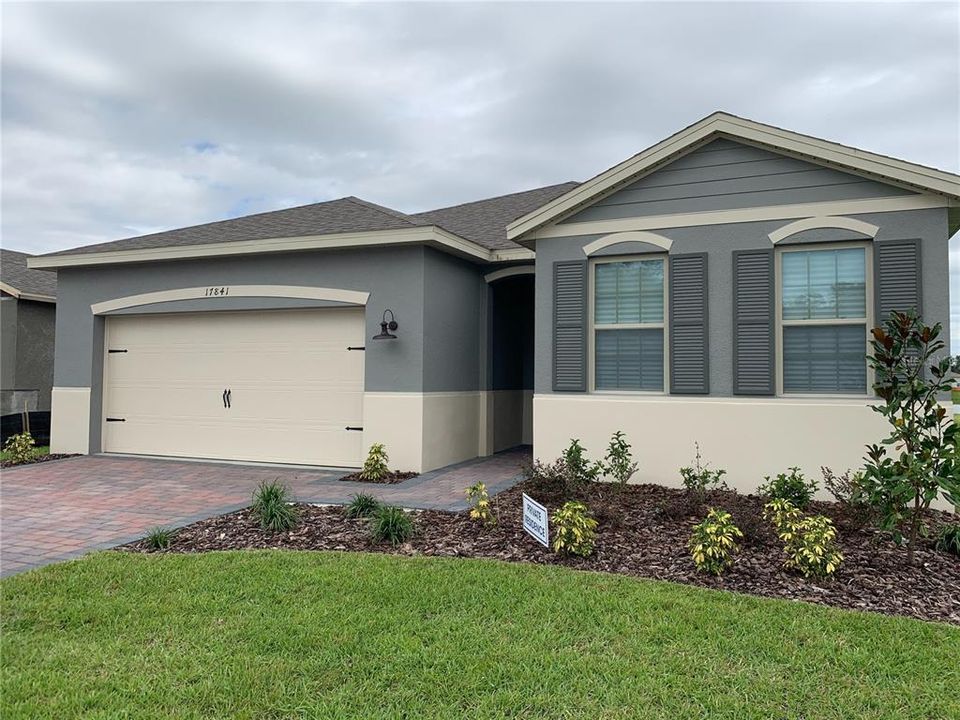 For Rent: $2,395 (4 beds, 2 baths, 2034 Square Feet)