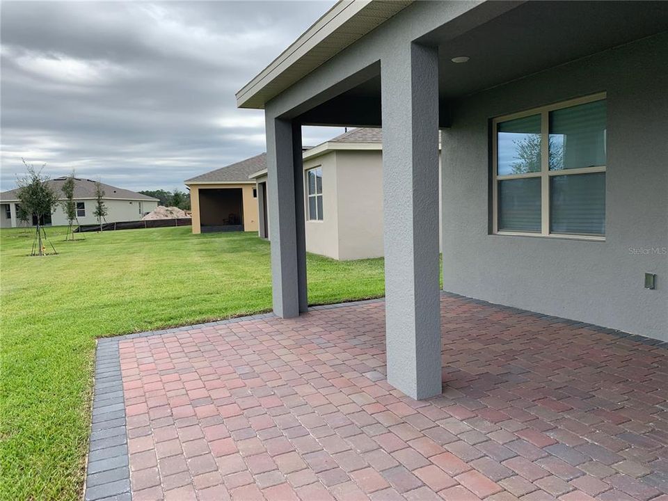 For Rent: $2,395 (4 beds, 2 baths, 2034 Square Feet)