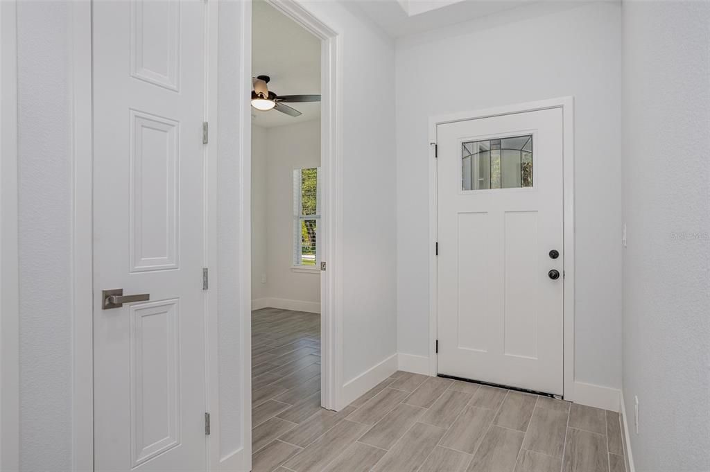 For Rent: $2,200 (3 beds, 2 baths, 1400 Square Feet)
