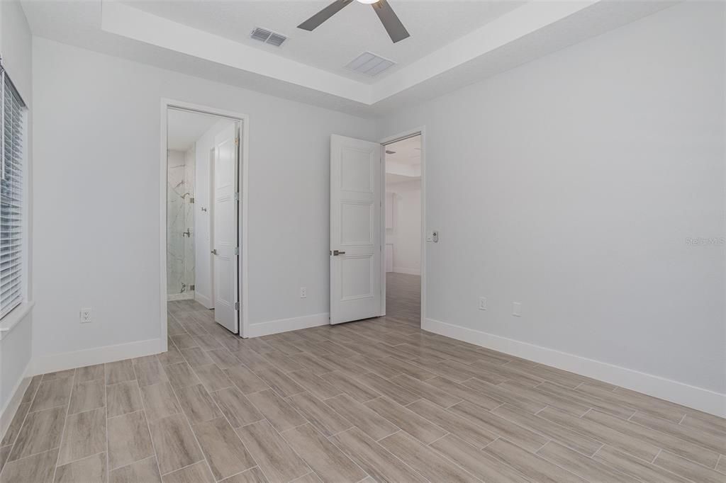 For Rent: $2,200 (3 beds, 2 baths, 1400 Square Feet)