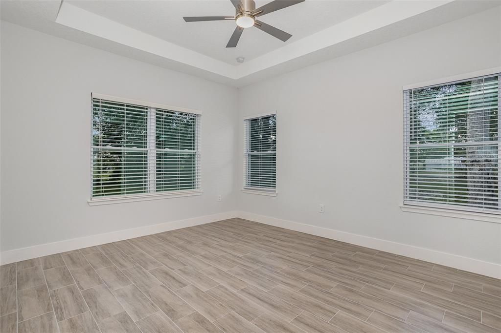 For Rent: $2,200 (3 beds, 2 baths, 1400 Square Feet)