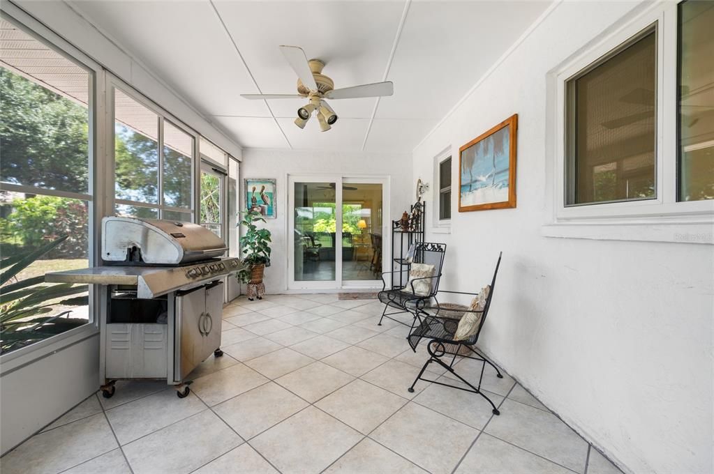 Active With Contract: $265,000 (2 beds, 2 baths, 1254 Square Feet)