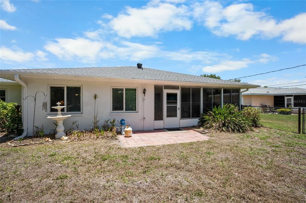 Active With Contract: $265,000 (2 beds, 2 baths, 1254 Square Feet)