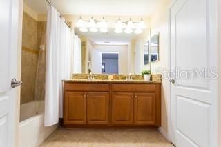 На продажу: $349,900 (4 спален, 3 ванн, 1902 Квадратных фут)
