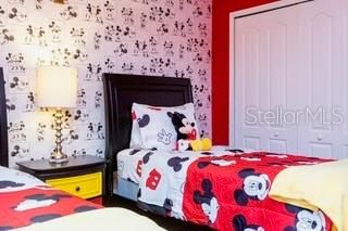 На продажу: $349,900 (4 спален, 3 ванн, 1902 Квадратных фут)