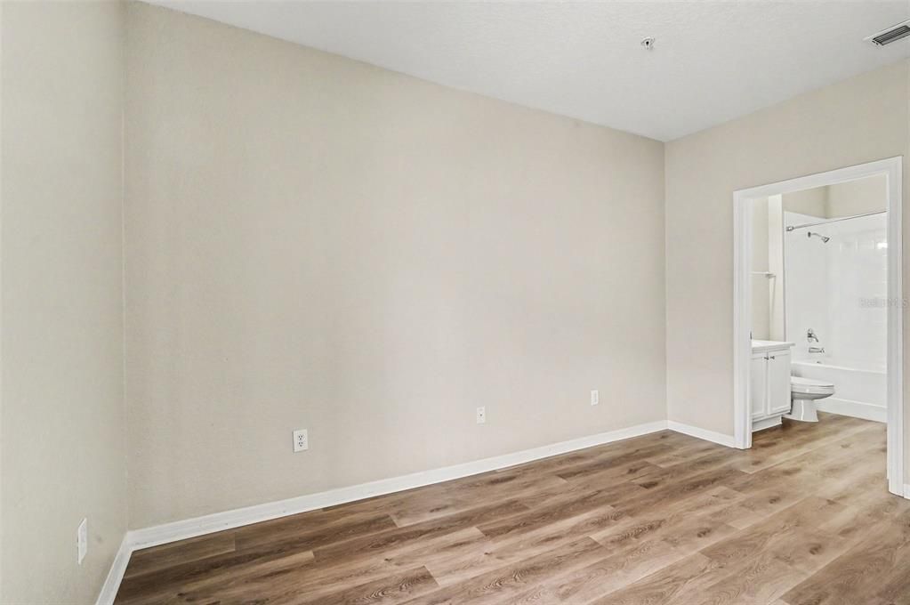 For Sale: $265,000 (3 beds, 2 baths, 1457 Square Feet)