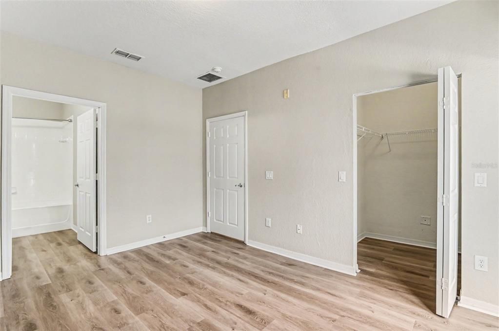 For Sale: $265,000 (3 beds, 2 baths, 1457 Square Feet)
