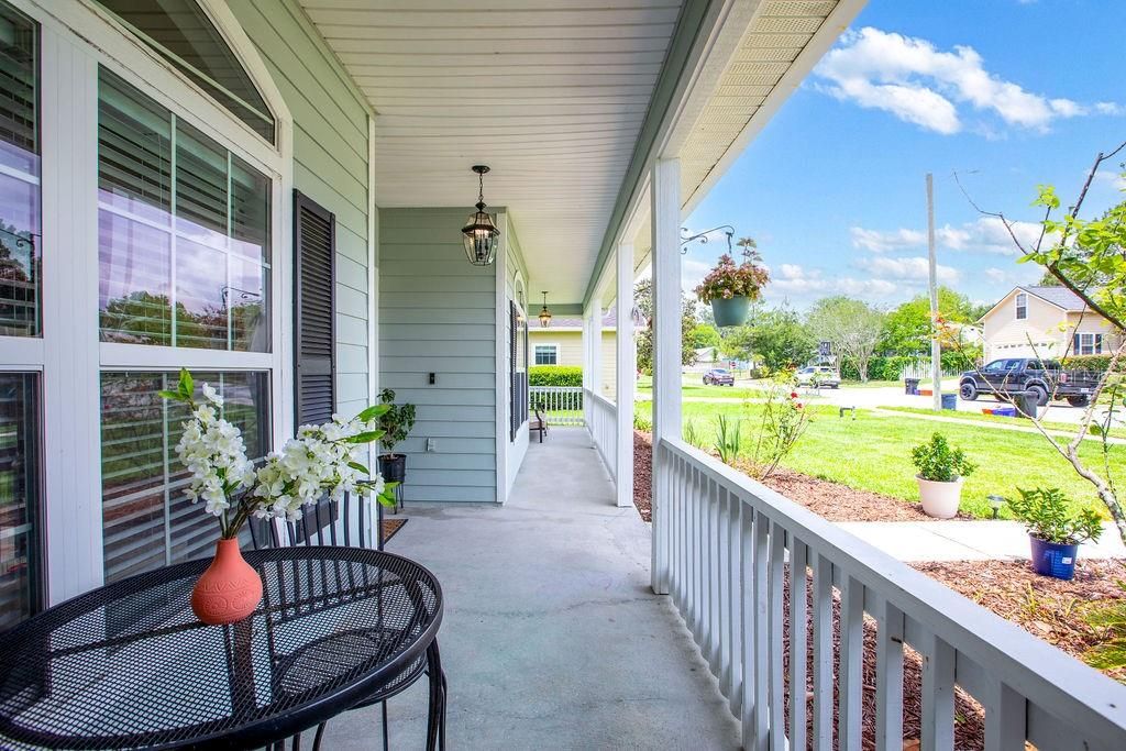 For Sale: $479,900 (4 beds, 2 baths, 2366 Square Feet)