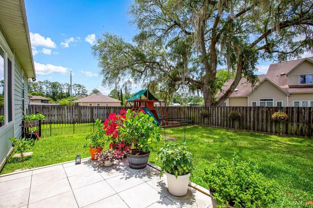 For Sale: $479,900 (4 beds, 2 baths, 2366 Square Feet)