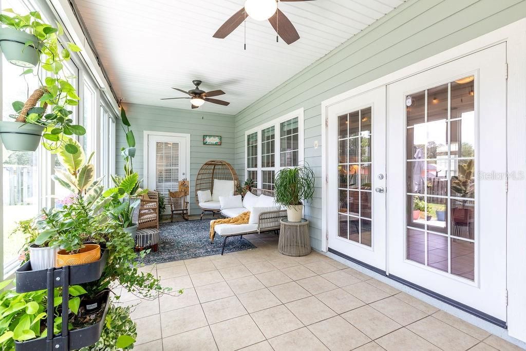 For Sale: $479,900 (4 beds, 2 baths, 2366 Square Feet)